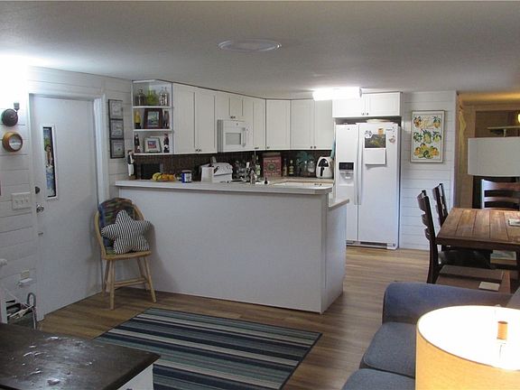 3rd image of 6451 S Gross Ave