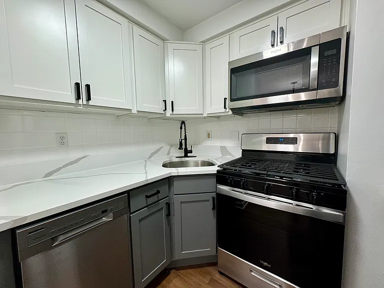 4422 Bloomfield Ave #2 — Photo 18