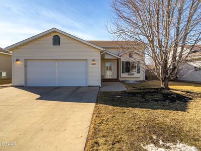 3850 Mulberry Dr, Grand Forks, ND, 58201