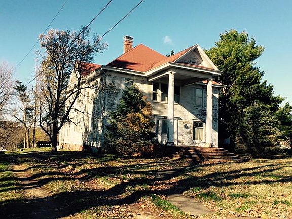 4th image of 1359 N Jefferson St