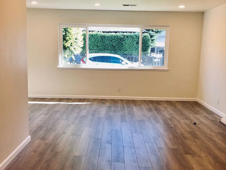 275 Orchard Ave — Photo 13