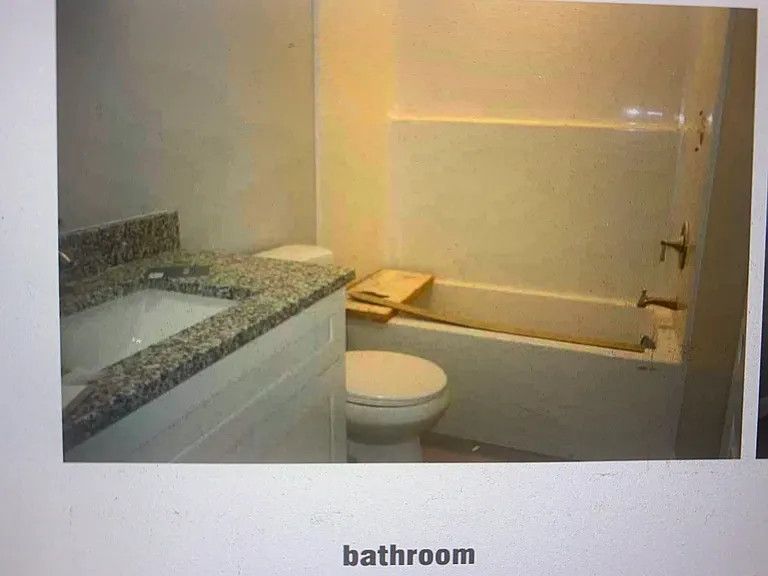 209 Redwood Dr — Photo 3