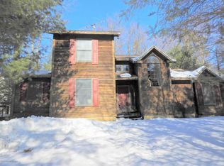 5139 Hounds Ear Rd, Tobyhanna, PA 18466