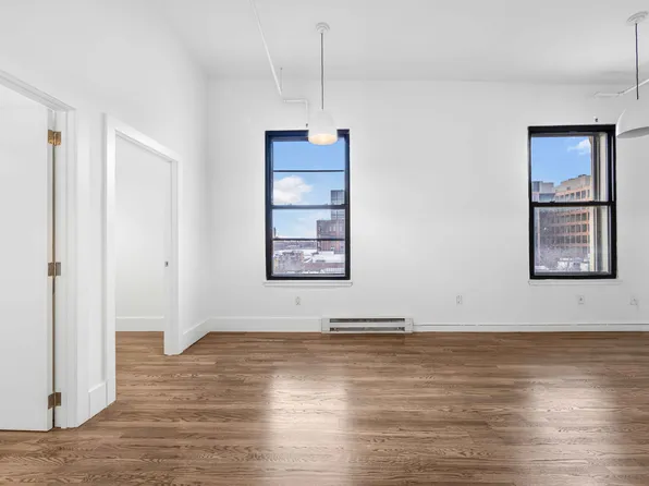 44 Berry Street image 4 of 11