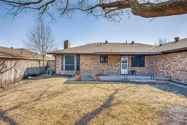 2203 Glen Forest Ln — Photo 33