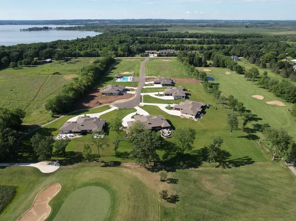 N875 Eagle Ridge Dr, Fort Atkinson, WI 53538