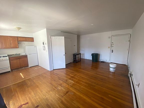 5th image of 17 Cuozzo St #1