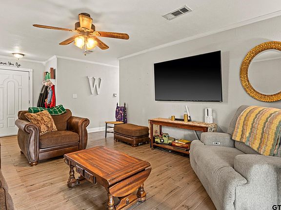 5th image of 222 Mountain View Dr