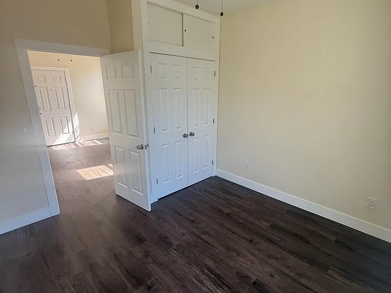205 Duncan Ave — Photo 5