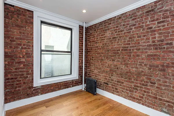 Rented by Nooklyn NYC LLC | media 49