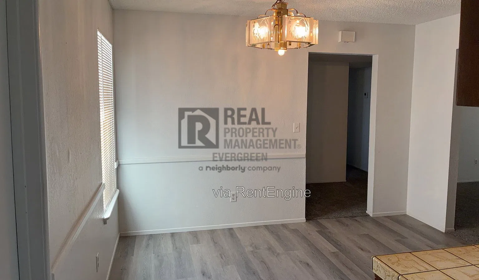 3 bed, 2.0 bath, 1252 sqft, $1,795 — Photo 3