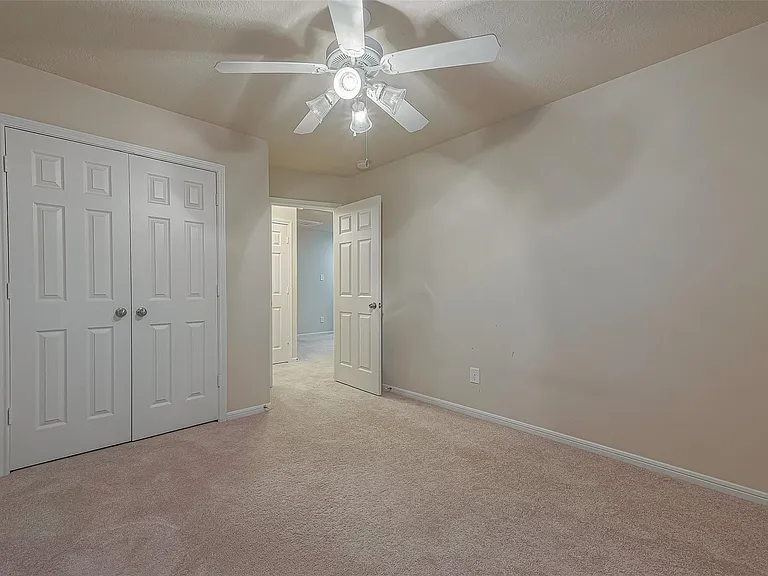 6352 Austinville Dr — Photo 22