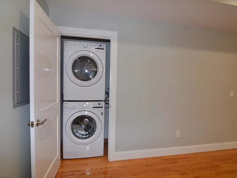 37 Jackson Rd #3 — Photo 8