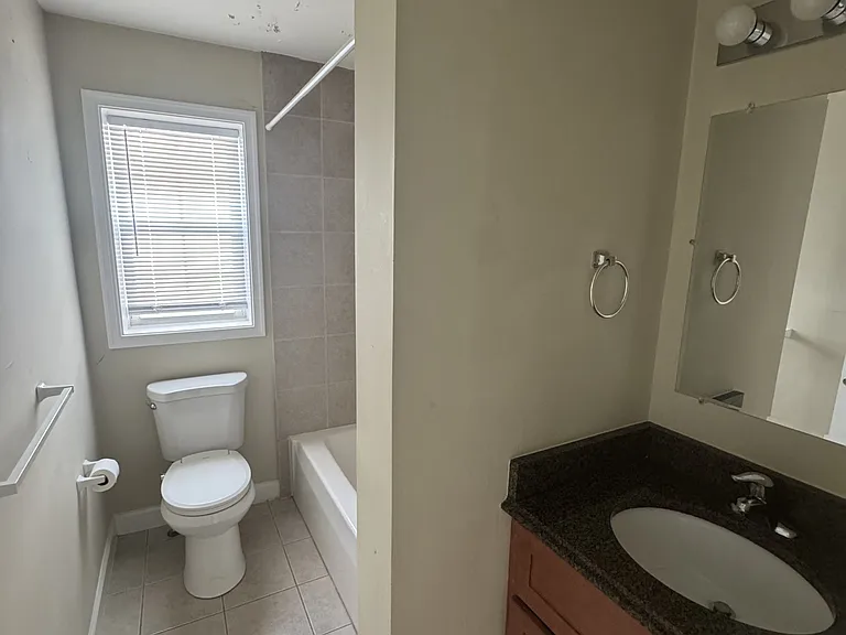 124 E 3rd Ave #11 — Photo 8