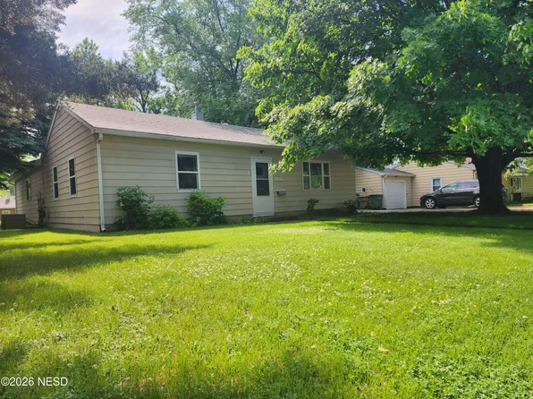 1174 3rd St NW, Watertown, SD 57201