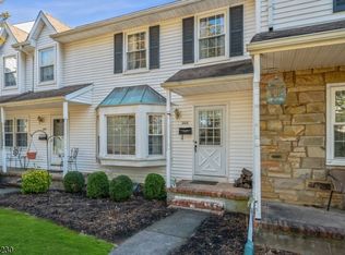 208 Columbia Cmn #208, Hillsborough, NJ 08844