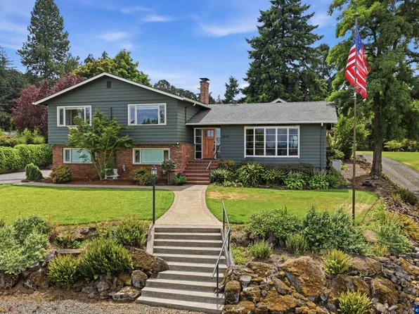 6840 Burnett St SE, Salem, OR 97317