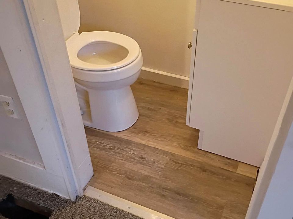 2nd image of 387 N Main St #2
