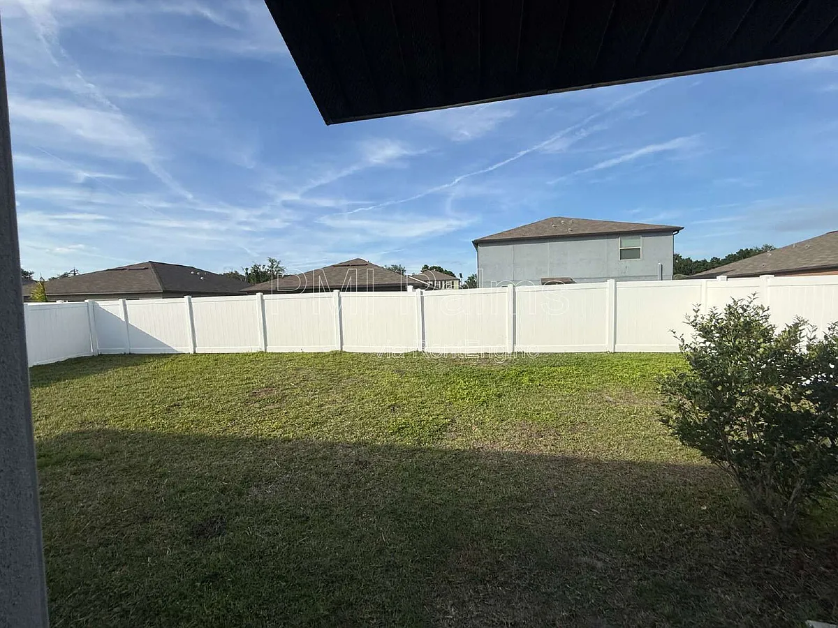 Building Photo - 10332 Alder Green Dr