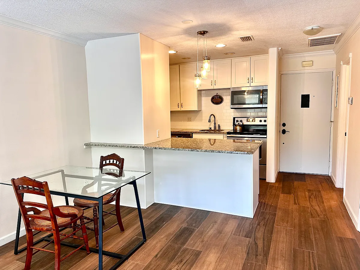 Building Photo - 1815 Robalo Dr #C201