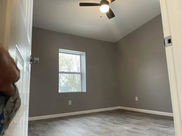 3 West Laurel - 2B, 3 W Laurel St, Millstadt, IL 62260