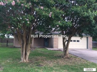 111 Creekside Dr, Hutto, TX 78634