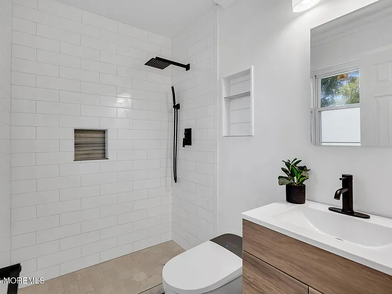 32 Belmont Ave — Photo 25