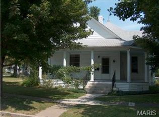 108 N 6th St, Elsberry, MO 63343