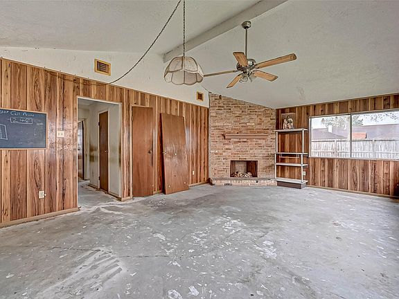 2nd image of 2210 Baylor Dr
