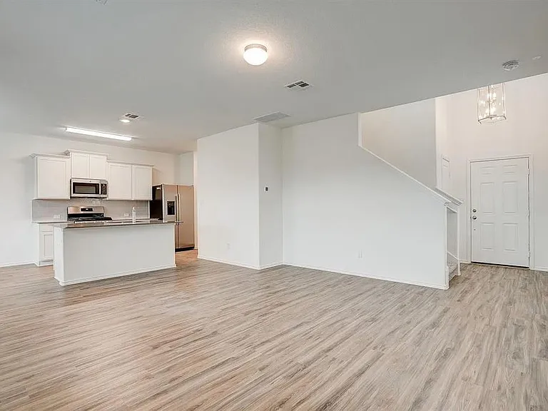 209 Majestic Cedar Dr — Photo 5