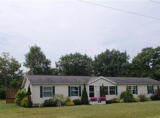 9891 North Rd, Fredonia, NY 14063