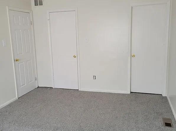 207 Highland Blvd APT H, New Castle, DE 19720