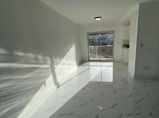7505 SW 82nd St APT 215, Miami, FL 33143