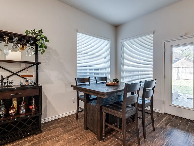 3129 Maverick Dr — Photo 8