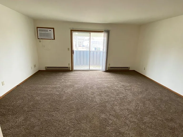 525 Main St — Photo 6