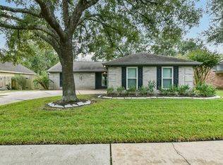 2318 Colleen Dr, Pearland, TX 77581