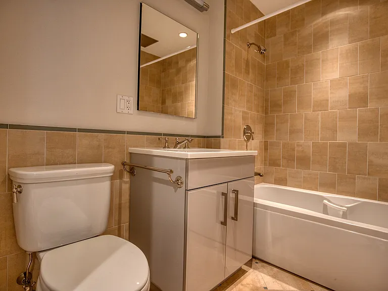 45 Province St #1405 — Photo 8