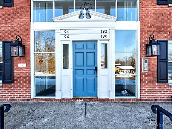 5th image of 190 Lyons Dr