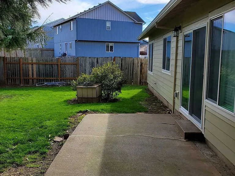 3322 Tierra Dr NE — Photo 17