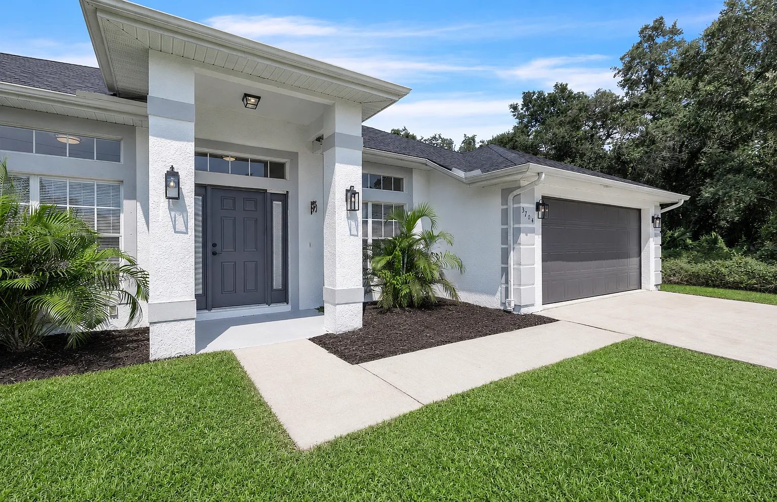 4 bed, 2219 sqft, $2,399 — Photo 2