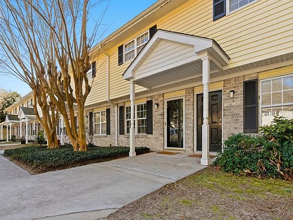 3rd image of 507 Stinson Dr #8D