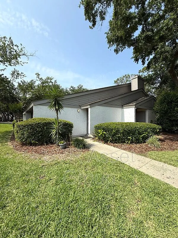 2 bed, 2.0 bath, 1050 sqft, $1,799 — Photo 1