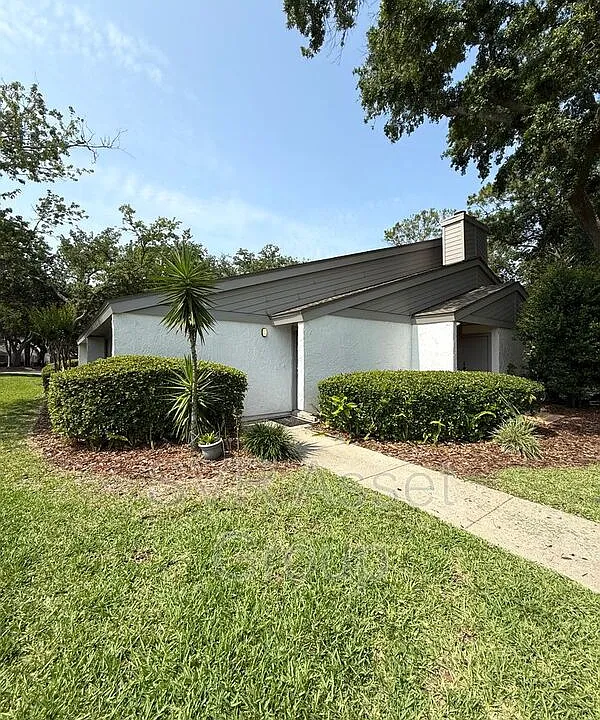 1033 Sea Hawk Dr