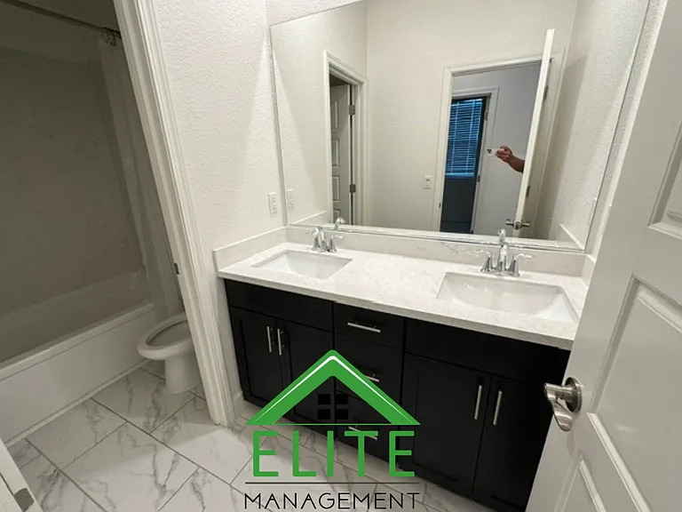 4007 Stanwick Ave — Photo 42