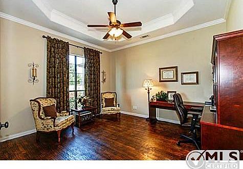 2nd image of 122 Cedar Park Ct