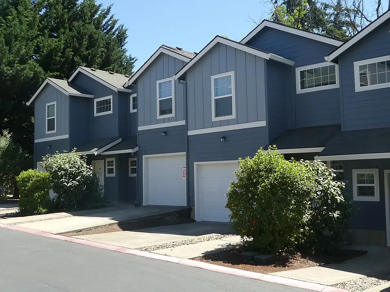 215 S Church St #16 — Photo 1
