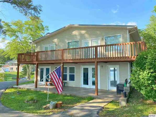 1612 Canal Ln, Dandridge, TN 37725