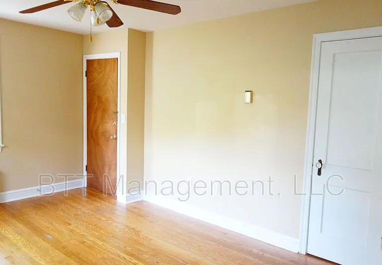 8206 Greenwood Ave #5 — Photo 37