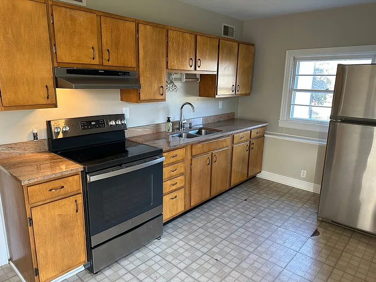 1918 Eastview Ave #2 — Photo 11
