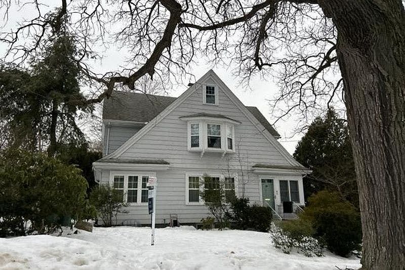 1st image of 48 Rural Ave